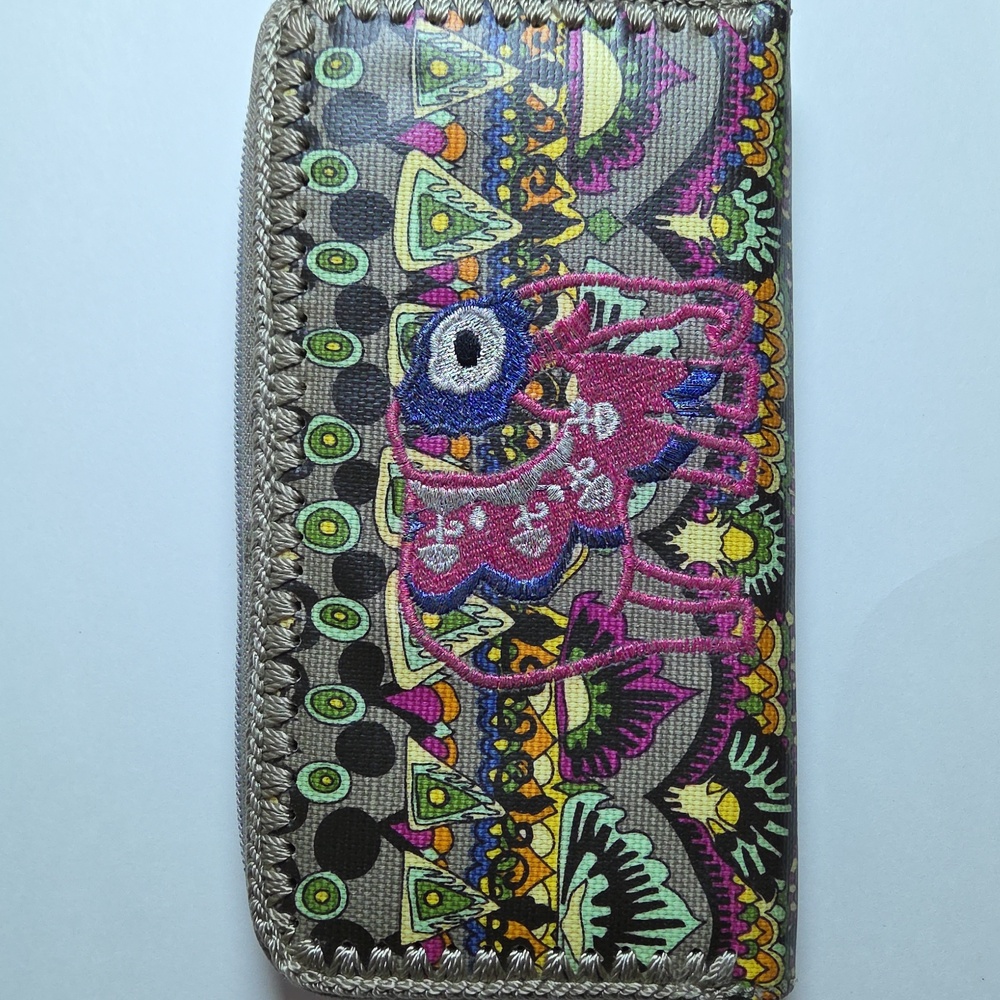 Sakroots Colorful Patterned Elephant Tote Bag with Matching Wallet - Picture 10 of 14
